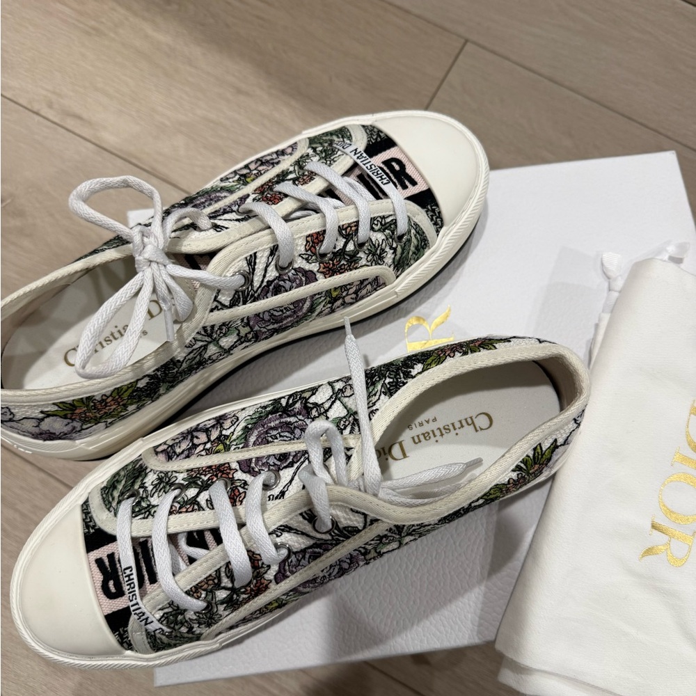 Dior Walk'n'Dior Floral Embroidered Sneakers. Authentic.